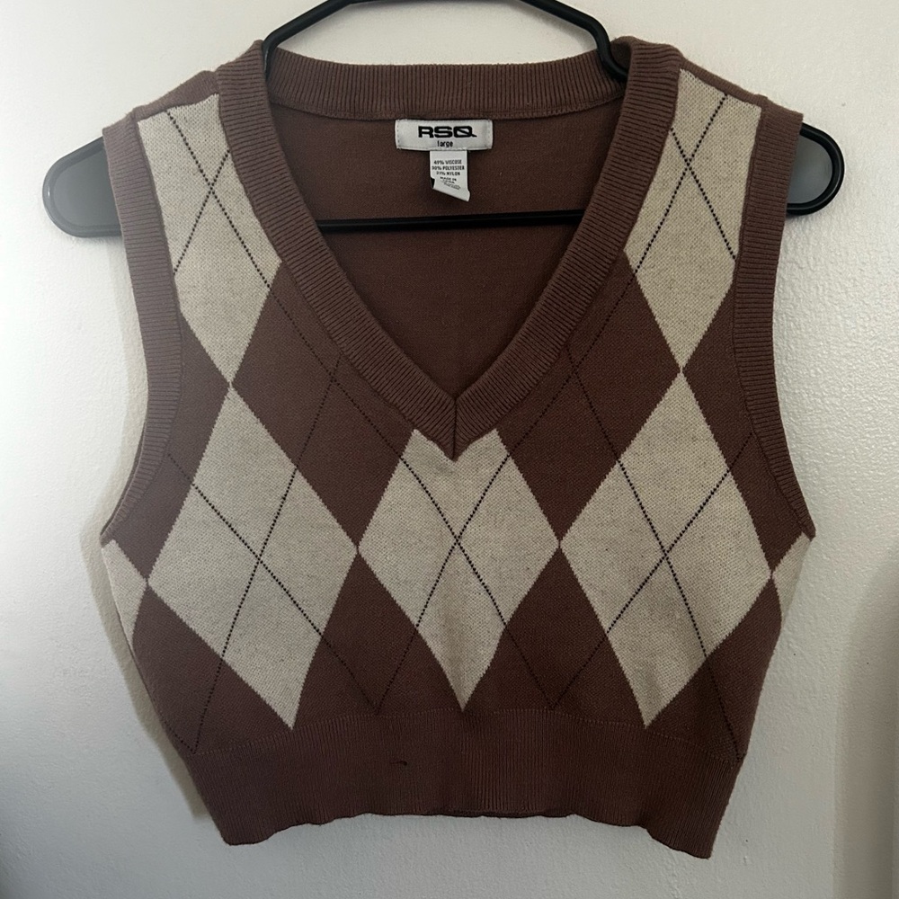 Brand: RSQ, Sweater Vest (top says large but fits a small) - Picture 3 of 4